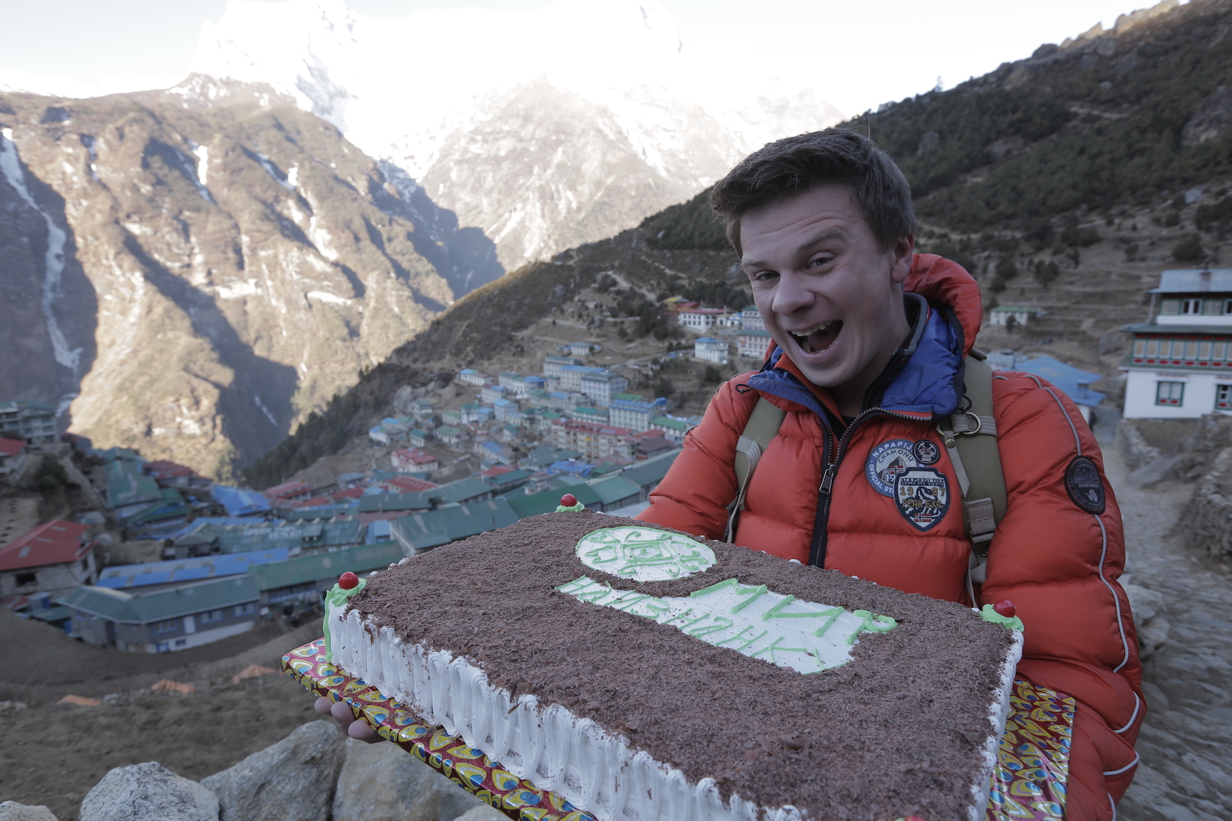 "Світ навиворіт" святкує День народження: цікаві факти і спогади від Дмитра Комарова